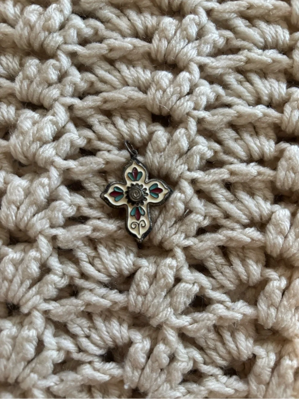 James Avery Enamel Cruz De La Flor Pendant Needs to be polished
